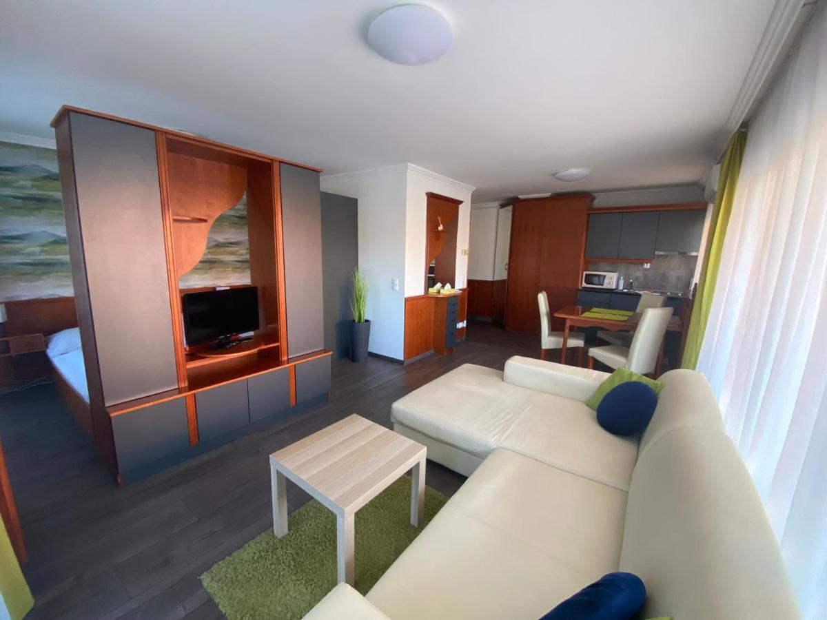Cafe Relax Apartments ヘーヴィーズ エクステリア 写真