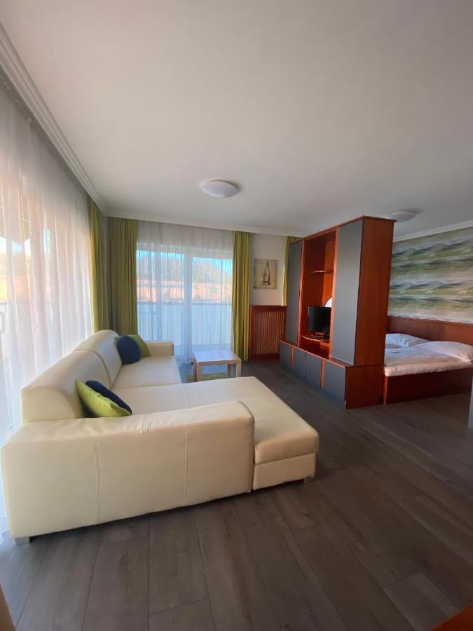 Cafe Relax Apartments ヘーヴィーズ エクステリア 写真