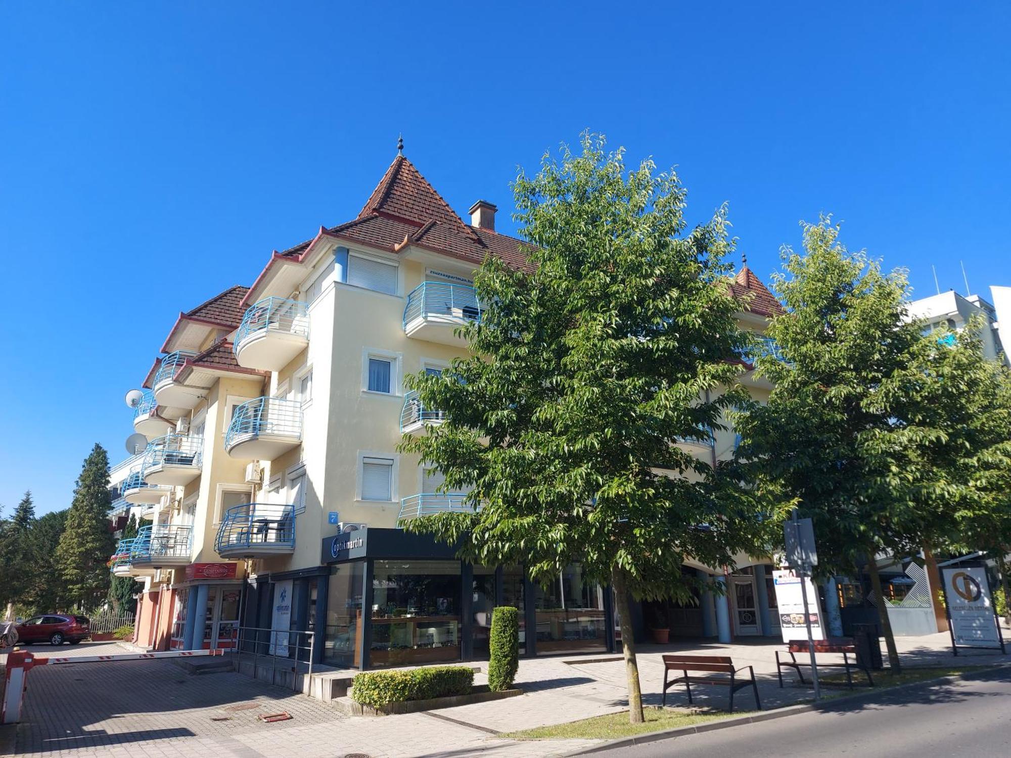 Cafe Relax Apartments ヘーヴィーズ エクステリア 写真