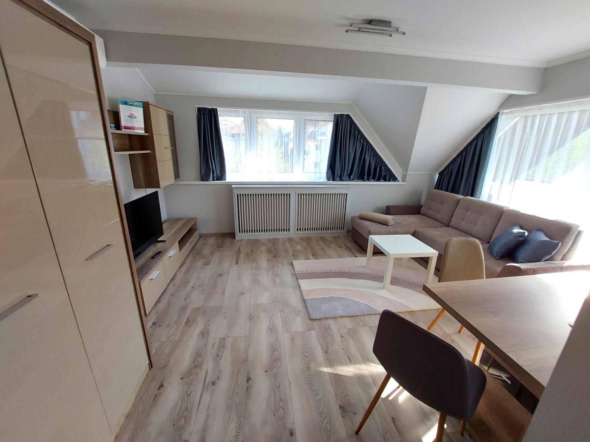 Cafe Relax Apartments ヘーヴィーズ エクステリア 写真